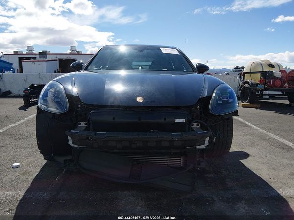 2018 PORSCHE PANAMERA 4