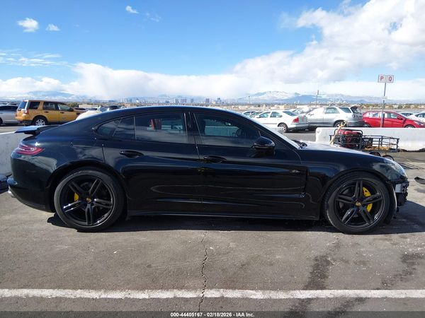 2018 PORSCHE PANAMERA 4