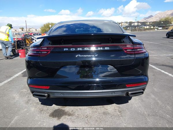 2018 PORSCHE PANAMERA 4