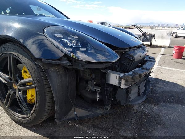 2018 PORSCHE PANAMERA 4