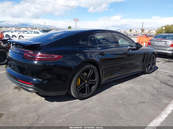 2018 PORSCHE PANAMERA 4