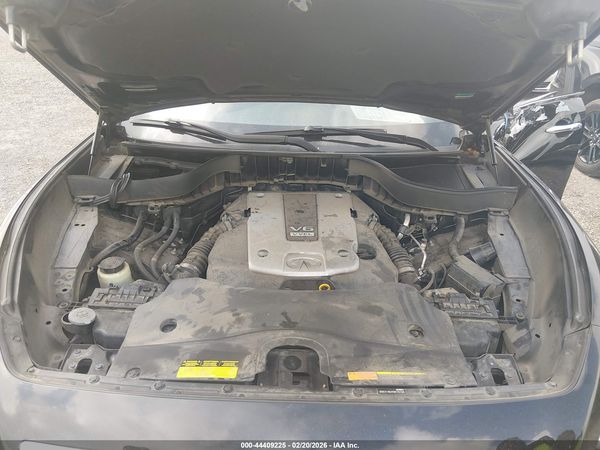 2017 INFINITI QX70