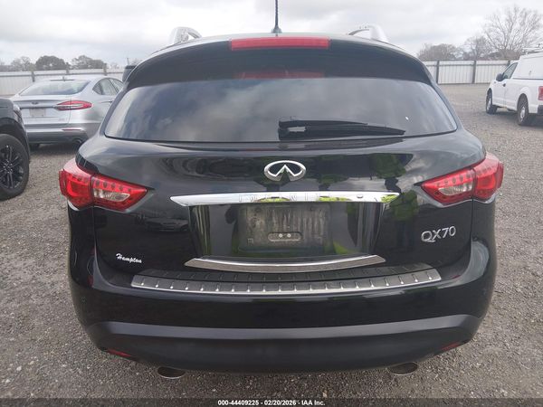 2017 INFINITI QX70