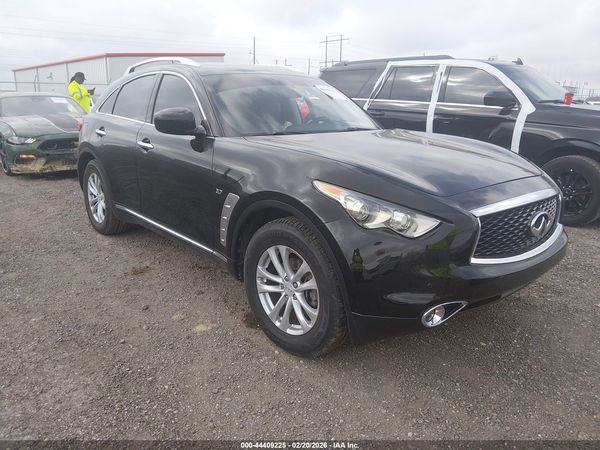 2017 INFINITI QX70