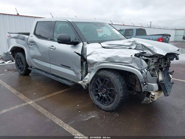 2022 TOYOTA TUNDRA SR5 — I1