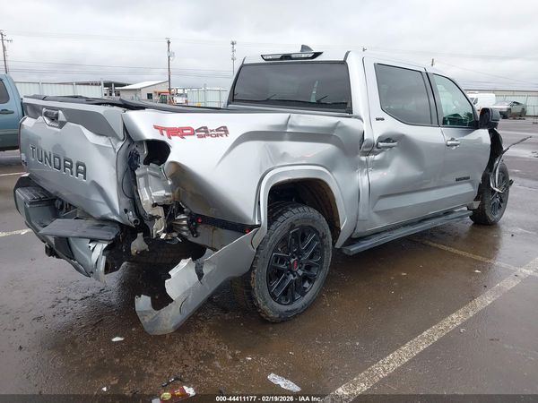 2022 TOYOTA TUNDRA SR5 — I4