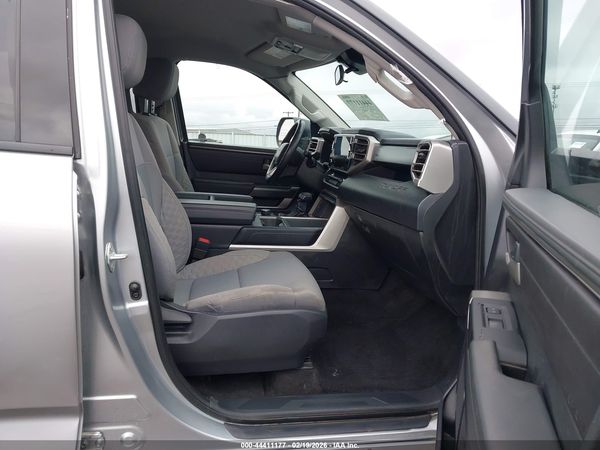 2022 TOYOTA TUNDRA SR5 — I5