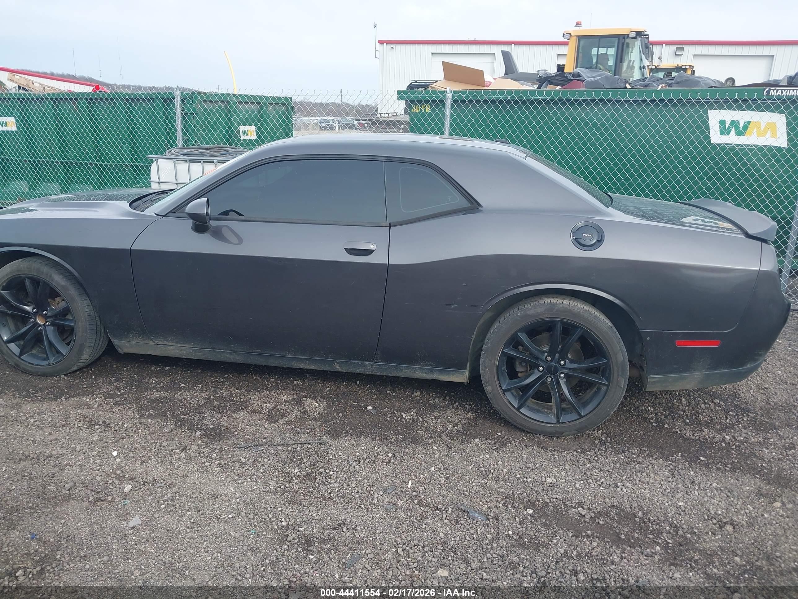 2016 DODGE CHALLENGER SXT