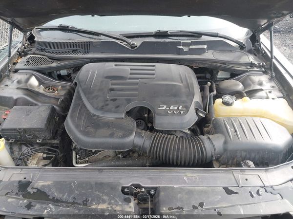 2016 DODGE CHALLENGER SXT