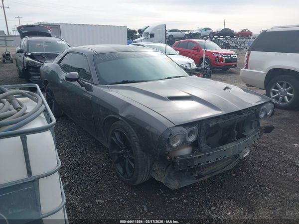 2016 DODGE CHALLENGER SXT