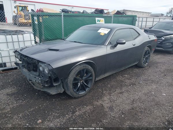 2016 DODGE CHALLENGER SXT