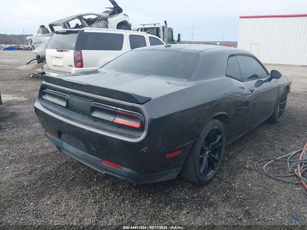2016 DODGE CHALLENGER SXT