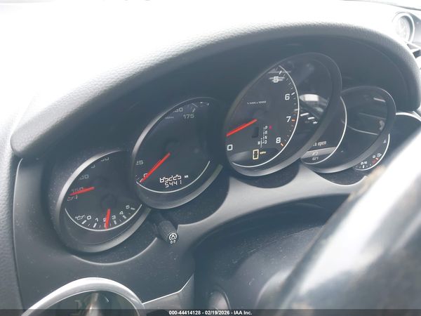 2017 PORSCHE CAYENNE PLATINUM EDITION