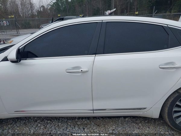 2017 KIA CADENZA PREMIUM