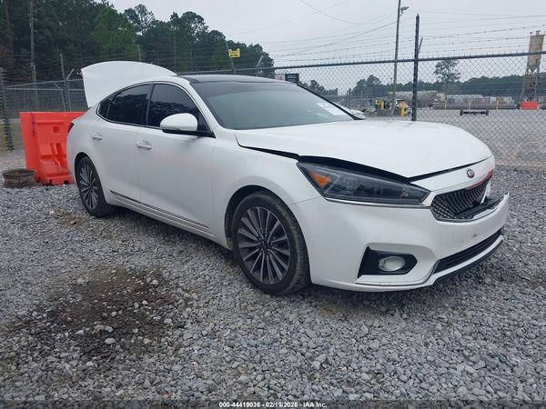 2017 KIA CADENZA PREMIUM