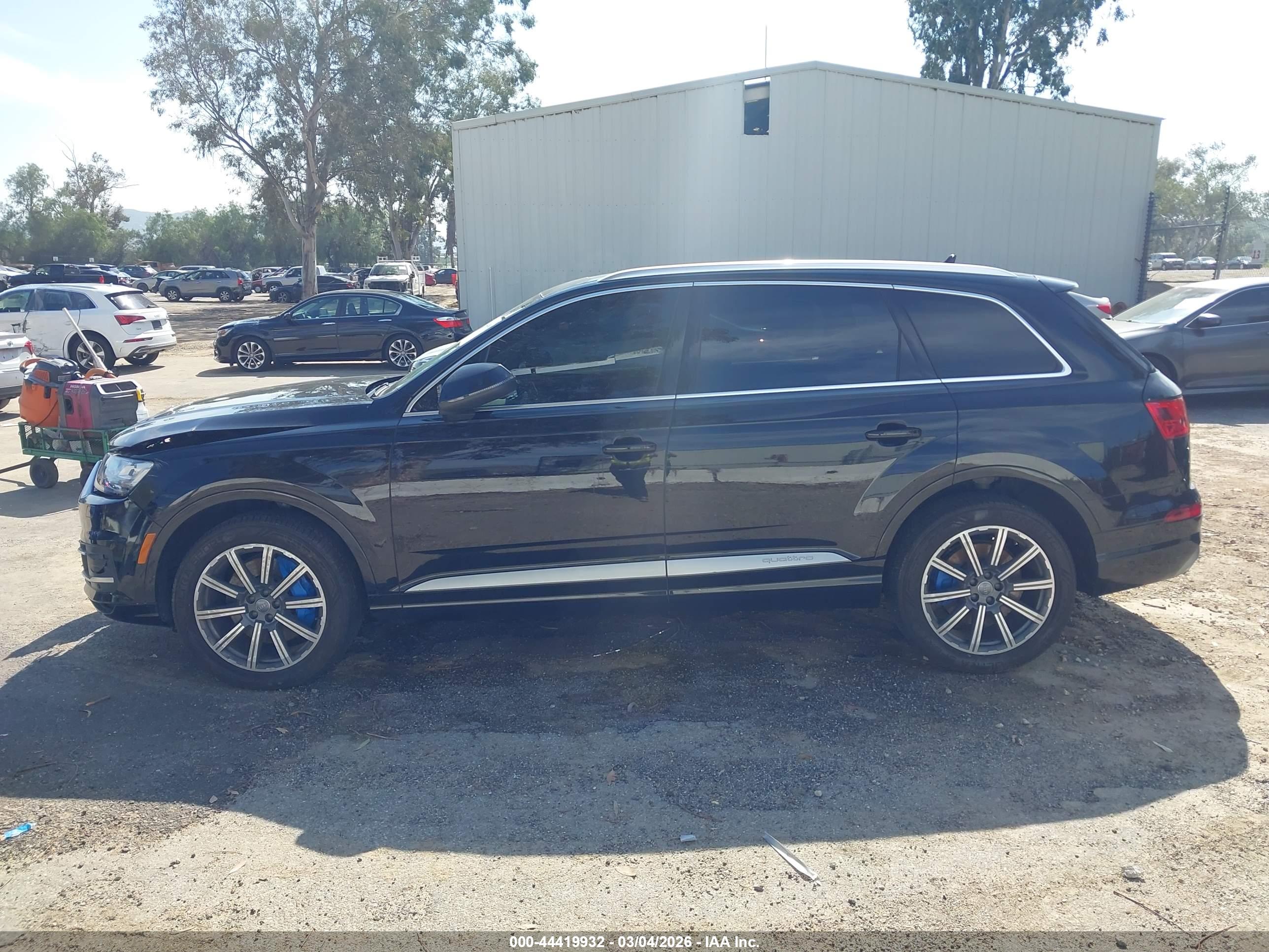 2017 AUDI Q7 3.0T PREMIUM