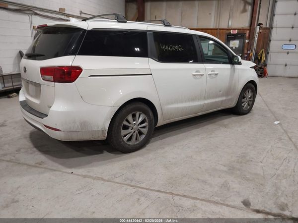 2016 KIA SEDONA LX