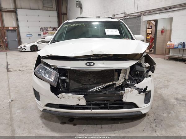 2016 KIA SEDONA LX