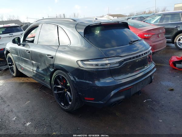 2024 PORSCHE MACAN GTS