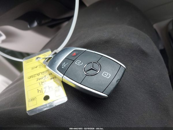 2021 MERCEDES-BENZ GLA 250 4MATIC
