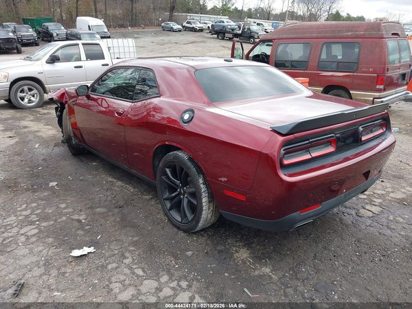2018 DODGE CHALLENGER SXT