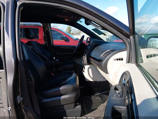 2017 DODGE GRAND CARAVAN SXT — I5