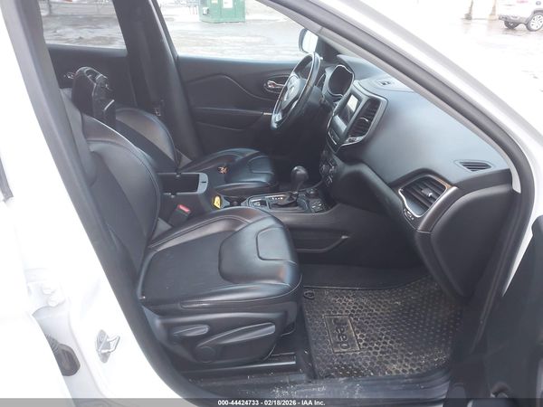 2019 JEEP CHEROKEE LATITUDE PLUS 4X4