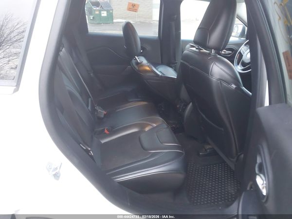 2019 JEEP CHEROKEE LATITUDE PLUS 4X4