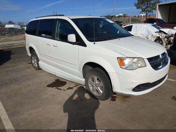 2013 DODGE GRAND CARAVAN SXT — I1