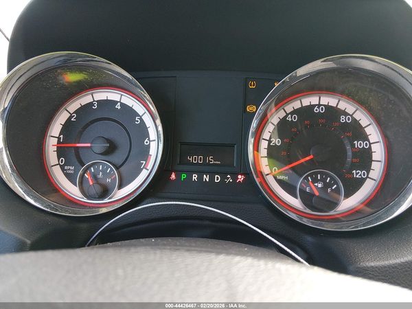 2013 DODGE GRAND CARAVAN SXT — I7