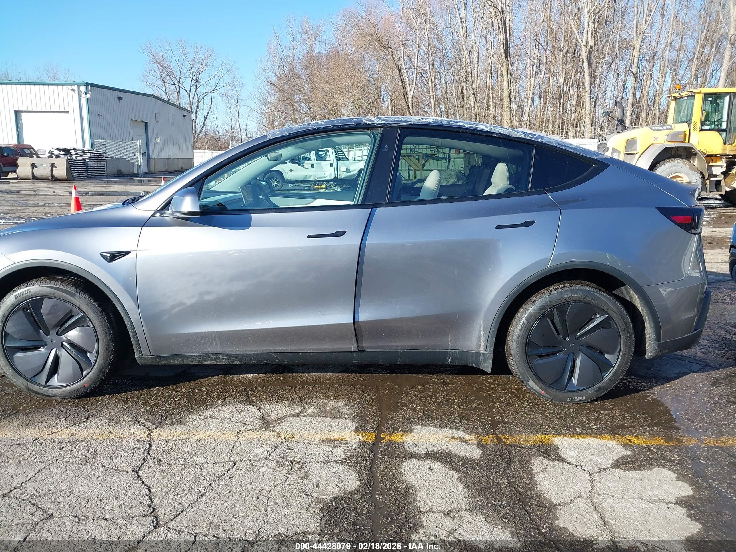 2026 TESLA MODEL Y
