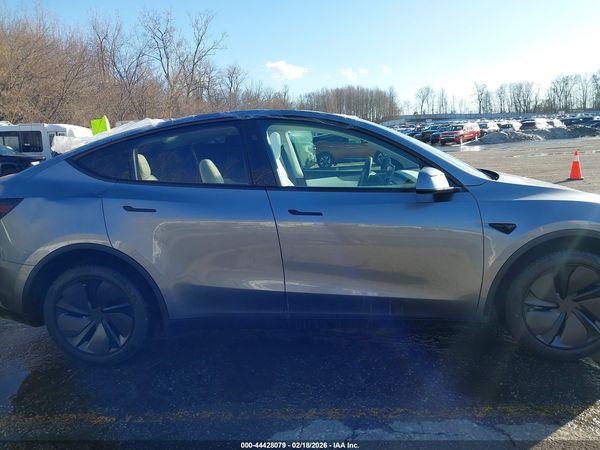 2026 TESLA MODEL Y
