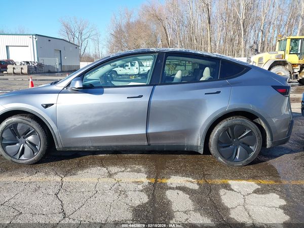 2026 TESLA MODEL Y