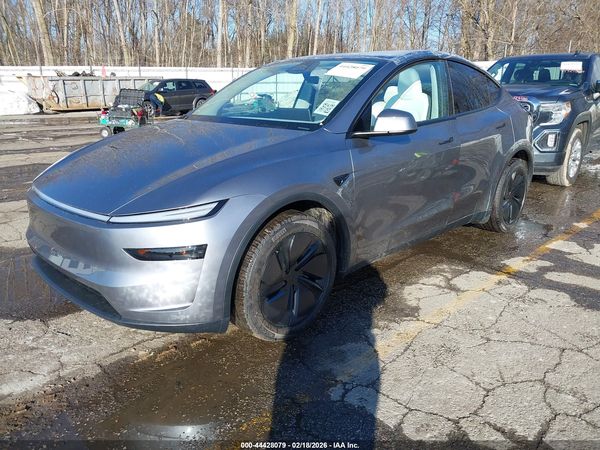 2026 TESLA MODEL Y