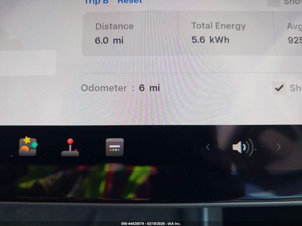 2026 TESLA MODEL Y