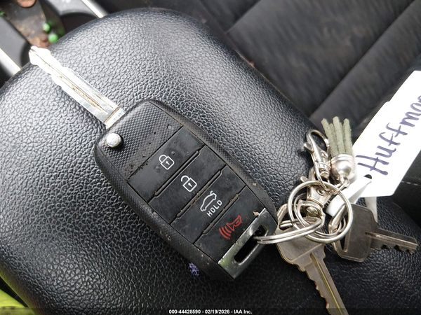 2016 KIA FORTE LX