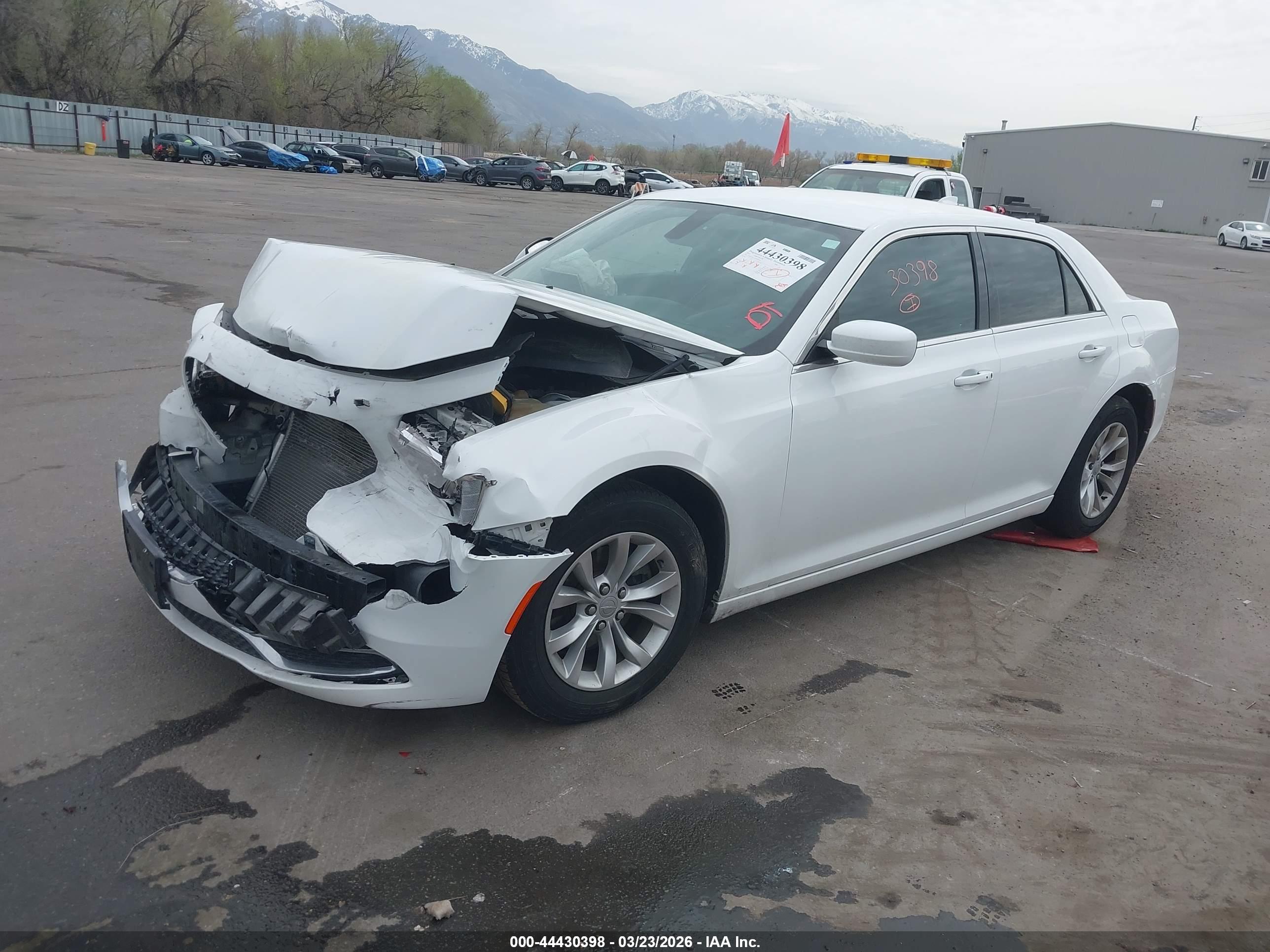 2015 CHRYSLER 300 LIMITED — I2