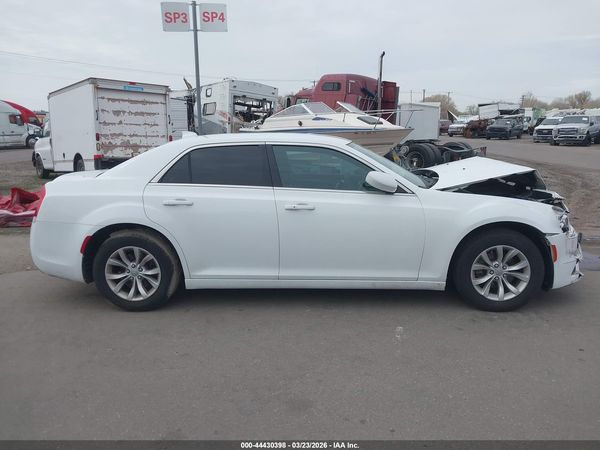 2015 CHRYSLER 300 LIMITED — I116