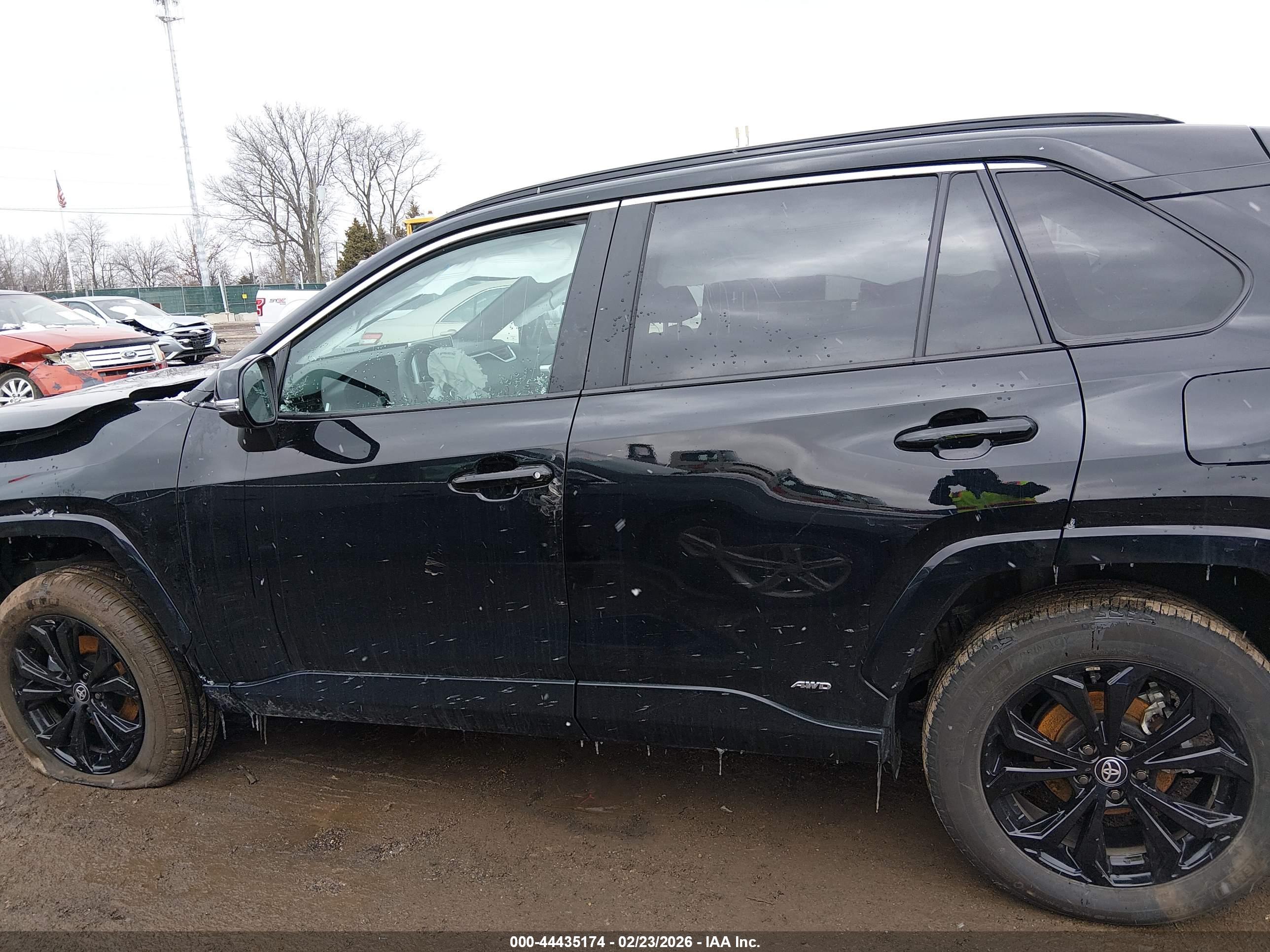 2025 TOYOTA RAV4 HYBRID SE