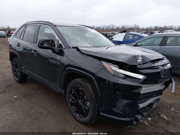 2025 TOYOTA RAV4 HYBRID SE