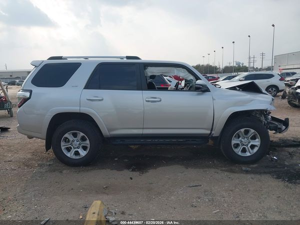 2022 TOYOTA 4RUNNER SR5 PREMIUM