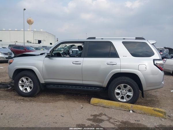 2022 TOYOTA 4RUNNER SR5 PREMIUM