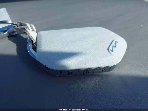 2024 KIA EV9 LAND