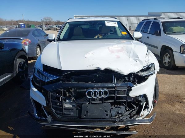 2023 AUDI Q8