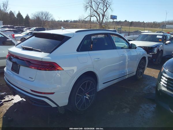 2023 AUDI Q8