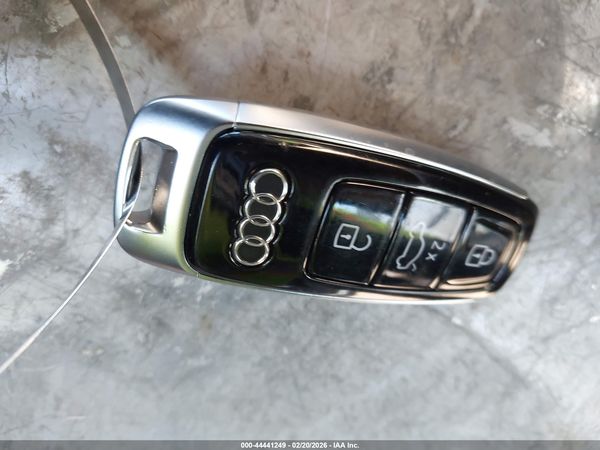 2023 AUDI Q8