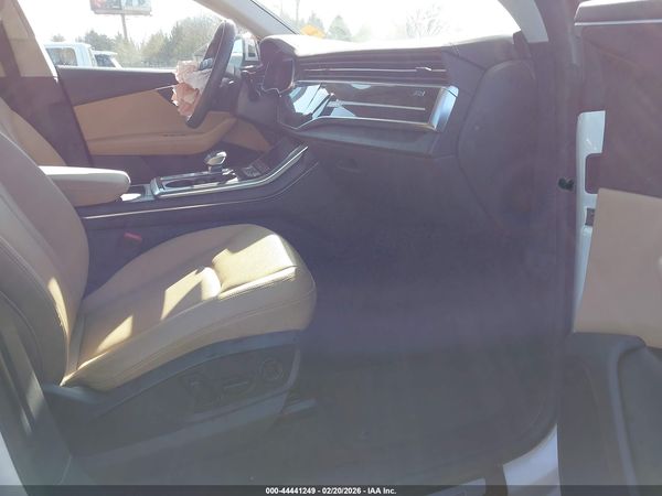 2023 AUDI Q8
