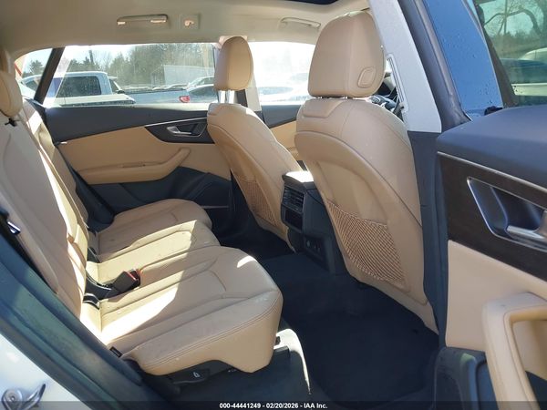 2023 AUDI Q8