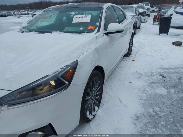 2017 KIA CADENZA PREMIUM