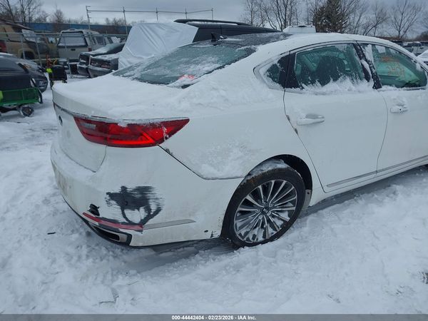 2017 KIA CADENZA PREMIUM